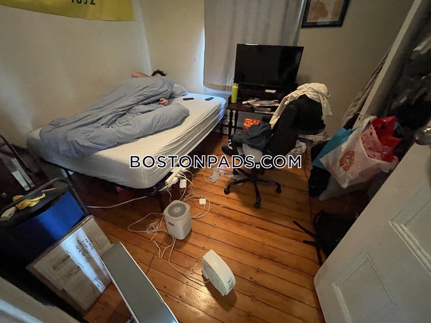 BOSTON - MISSION HILL - 5 Beds, 2 Baths - Image 22