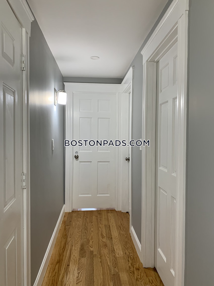 BOSTON - MISSION HILL - 5 Beds, 2 Baths - Image 16