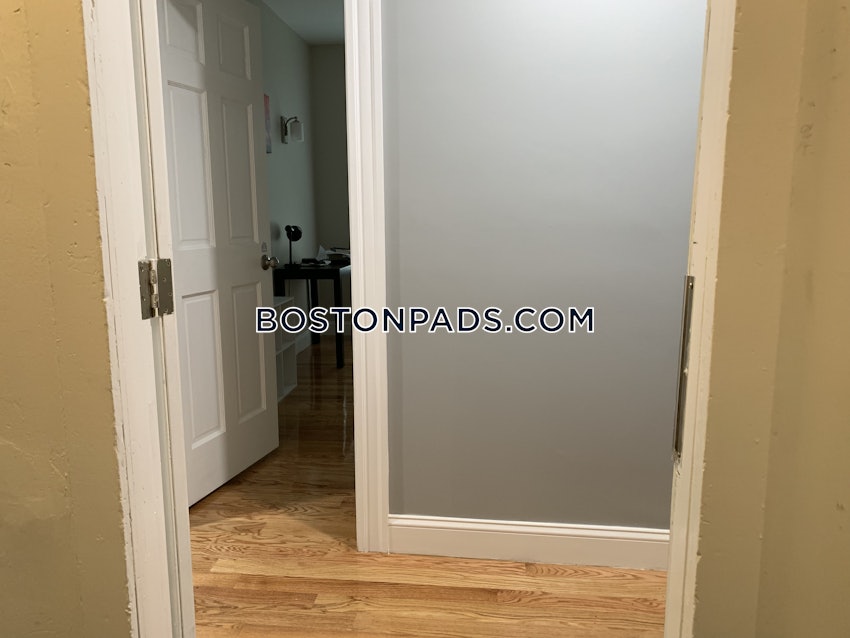 BOSTON - MISSION HILL - 5 Beds, 2 Baths - Image 14