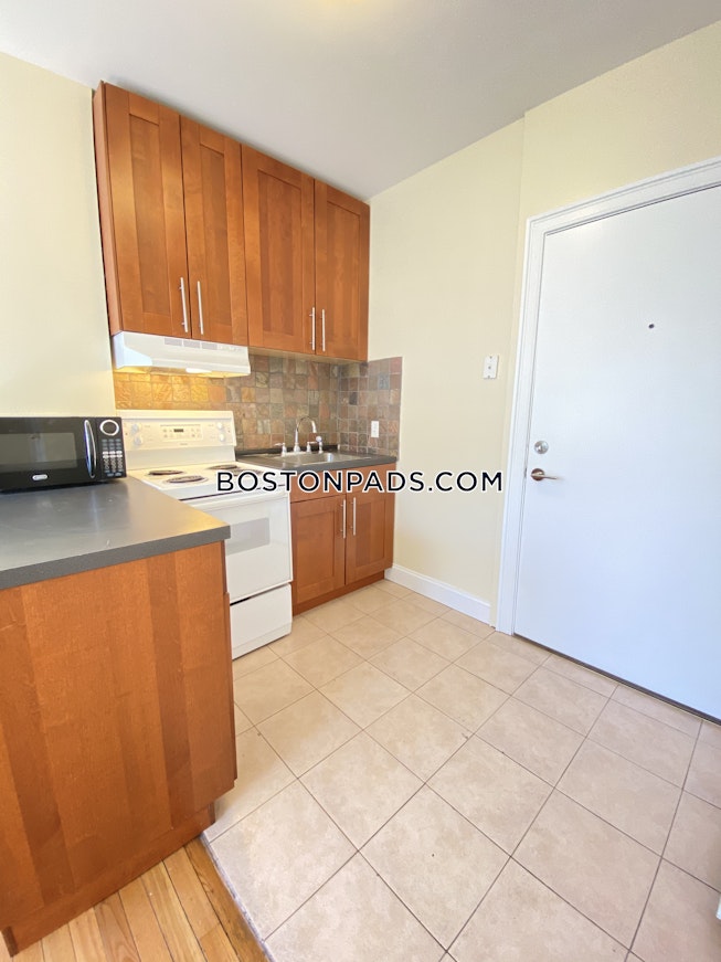 Boston - $2,750+ /mo