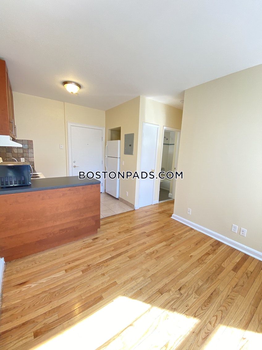 Boston - $2,750+ /month