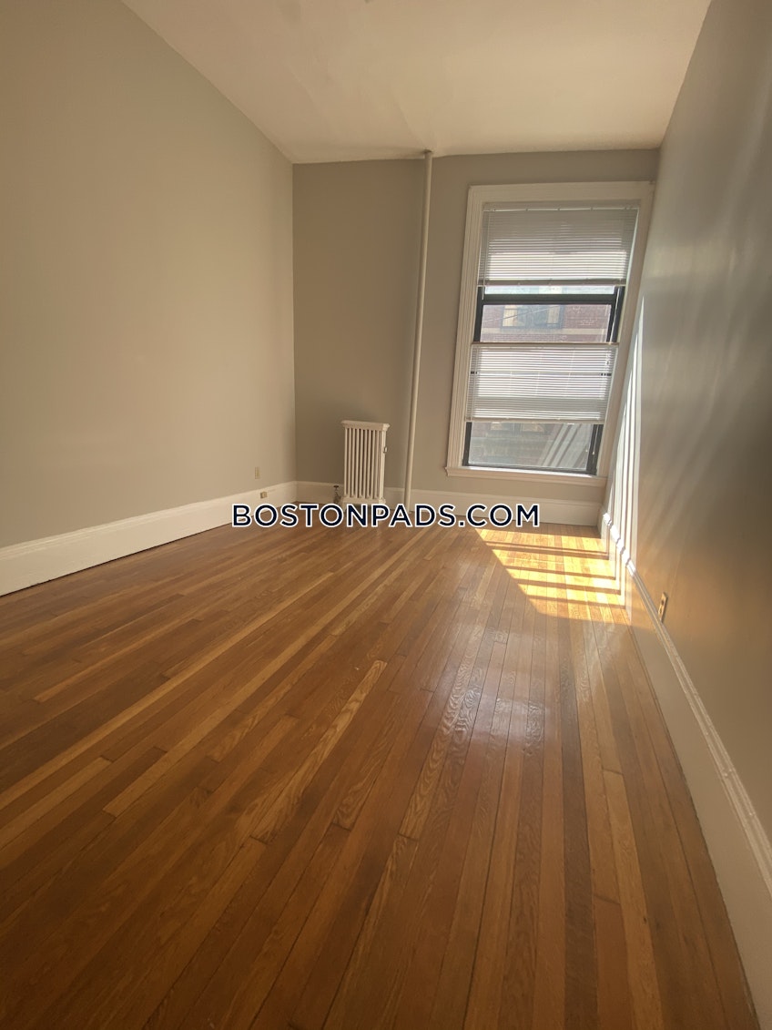 Brookline - $2,700+ /month