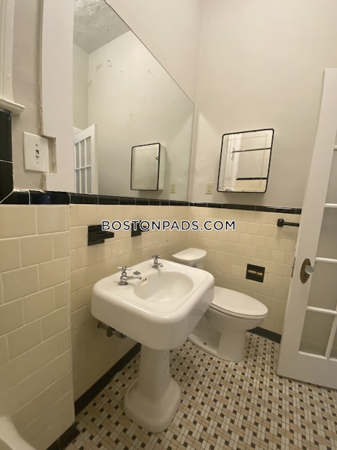 Sewall Ave. Brookline photo 30