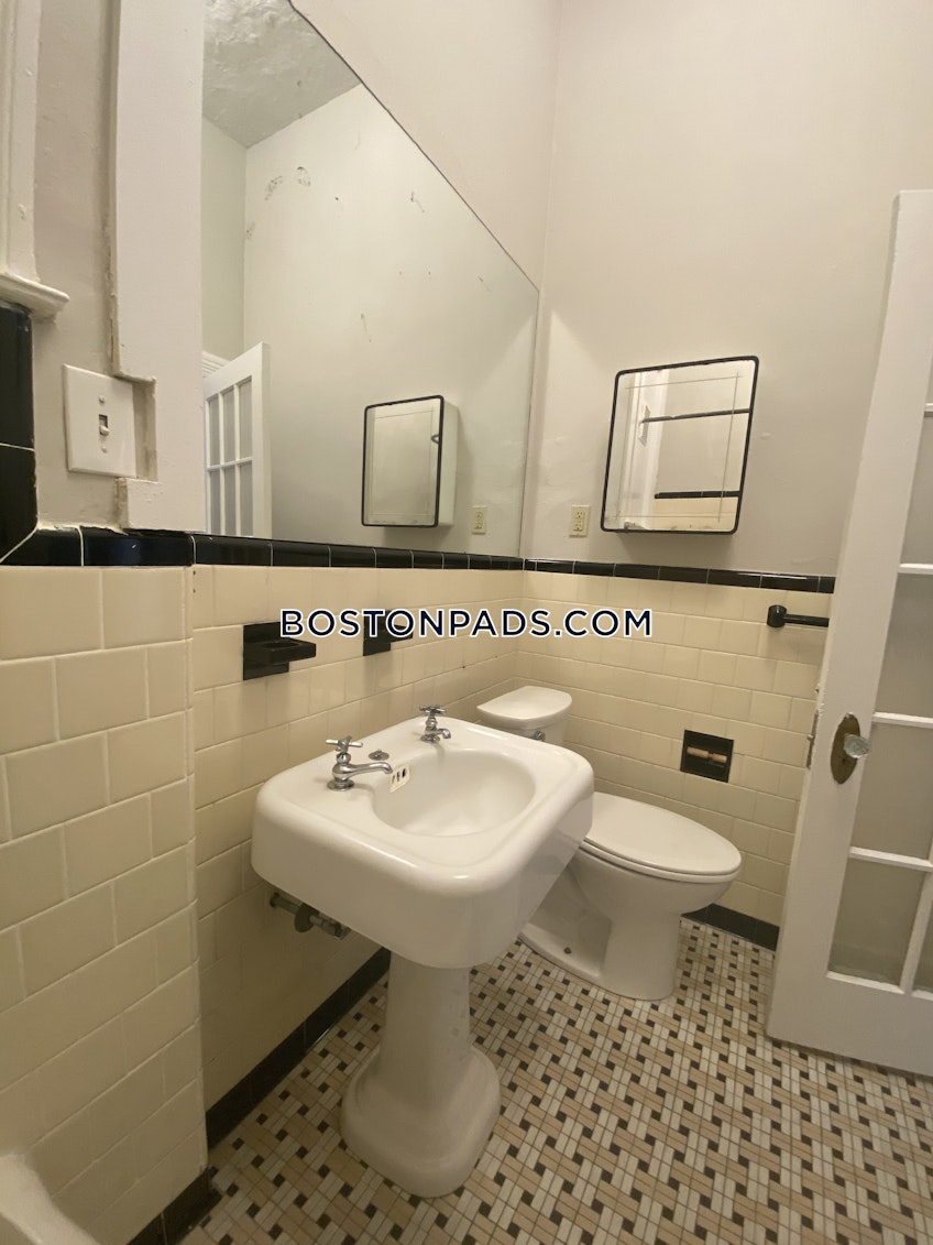 Brookline - $2,700+ /month