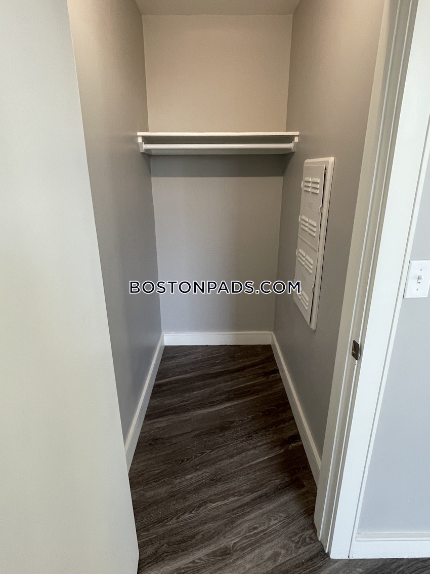 LYNN - 2 Beds, 2 Baths - Image 7