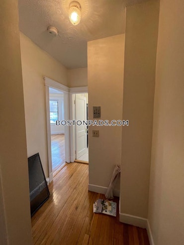 Boston - 0 Beds, 1 Baths