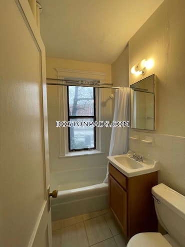 Boston - 0 Beds, 1 Baths