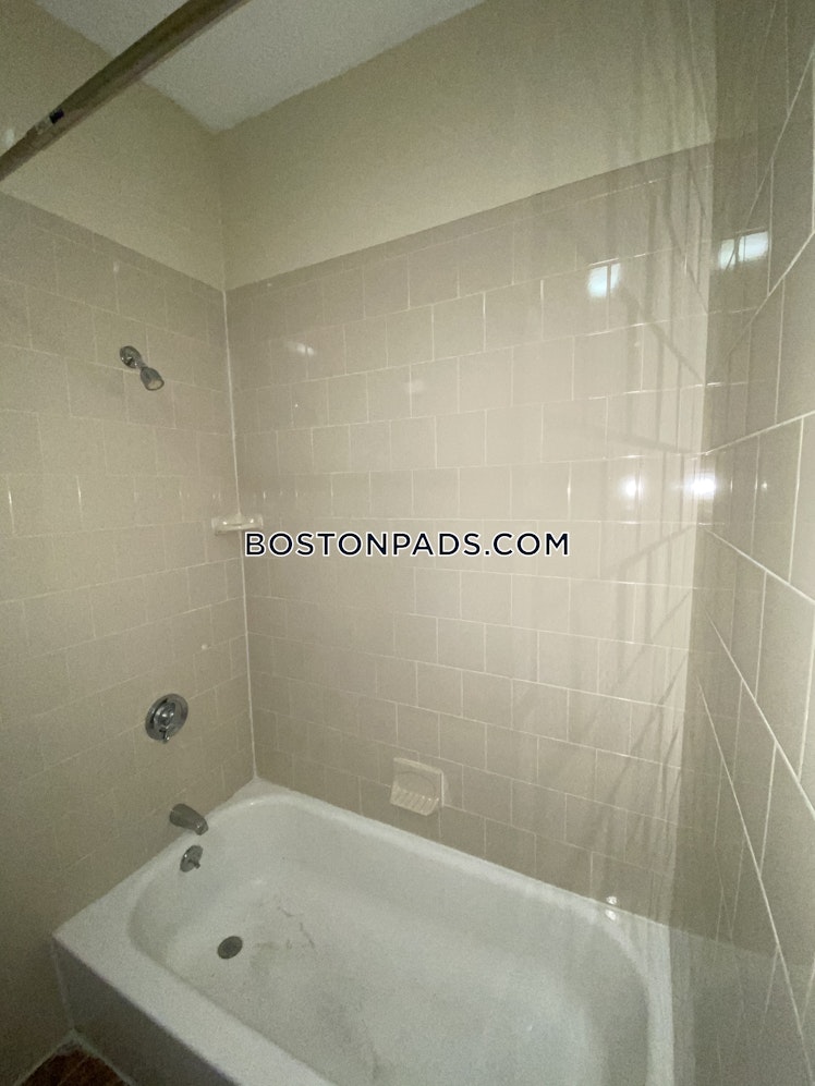 Westminster Ave., Boston