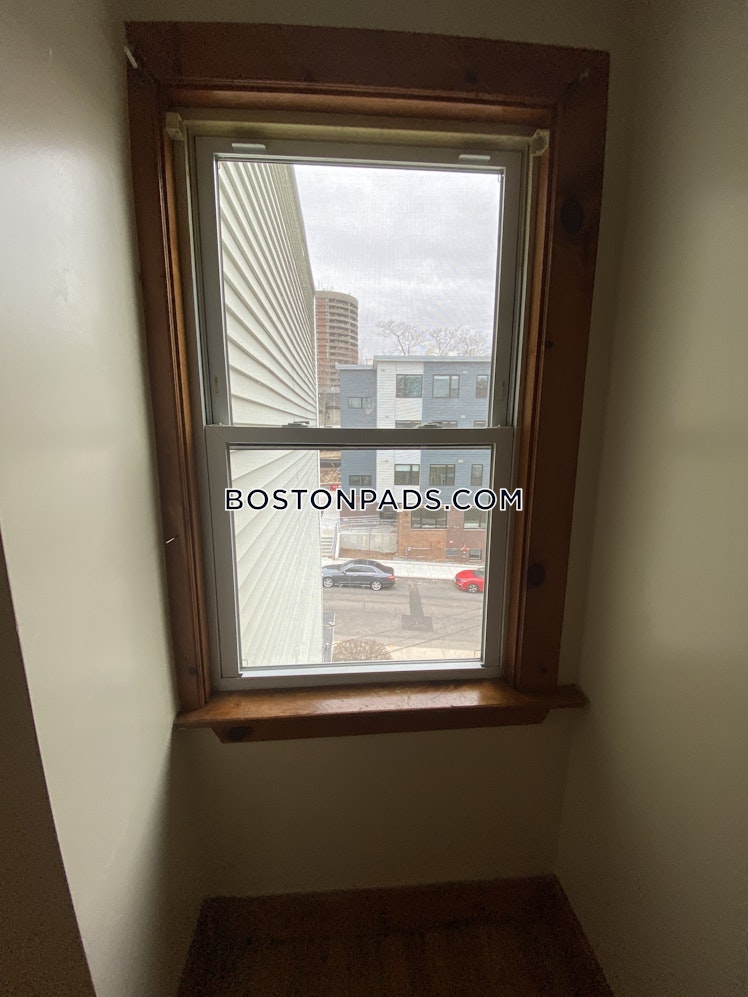 Westminster Ave., Boston