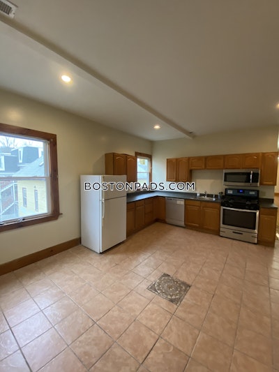 Roxbury 3 Beds 2 Baths Boston - $4,650 No Fee