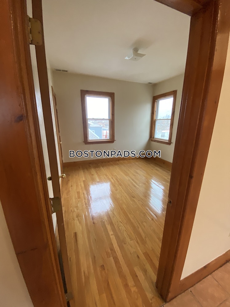 Westminster Ave., Boston