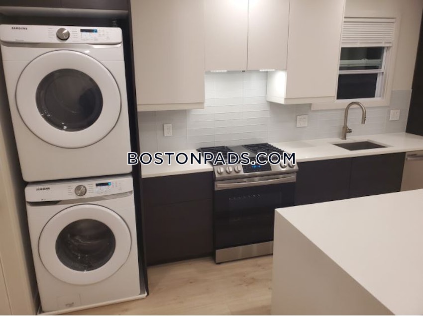 BOSTON - DORCHESTER/SOUTH BOSTON BORDER - 3 Beds, 2 Baths - Image 1