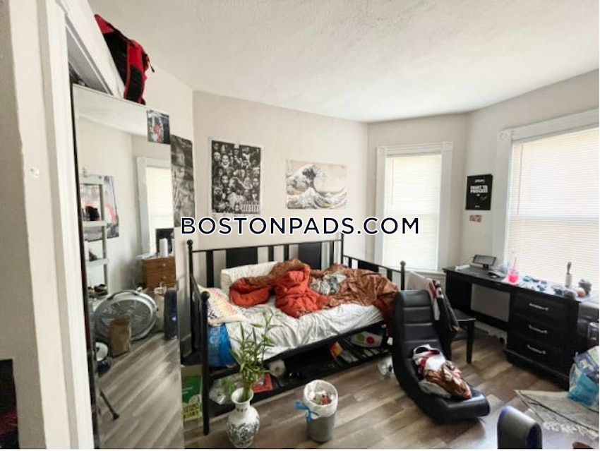 BOSTON - DORCHESTER - SAVIN HILL - 4 Beds, 2 Baths - Image 4