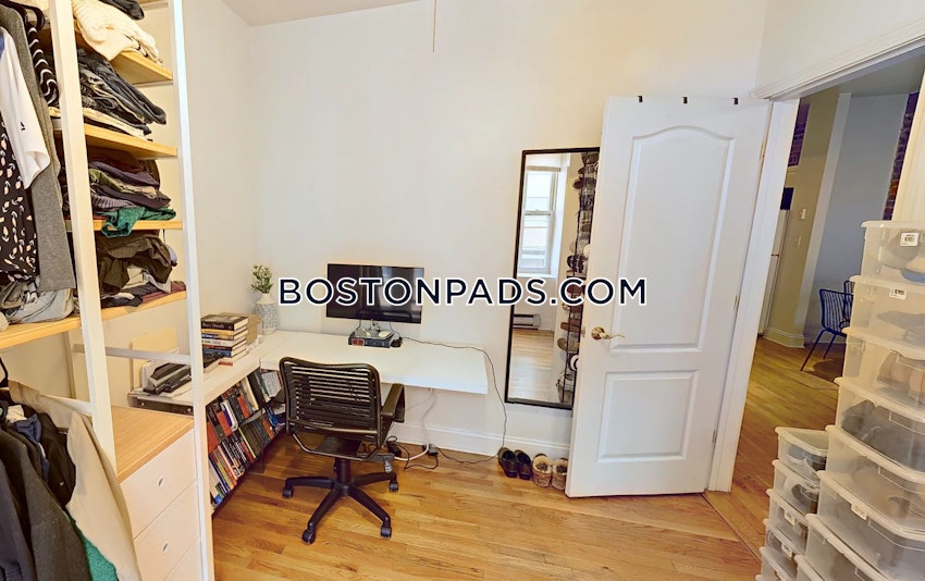 BOSTON - NORTH END - 2 Beds, 1 Bath - Image 8