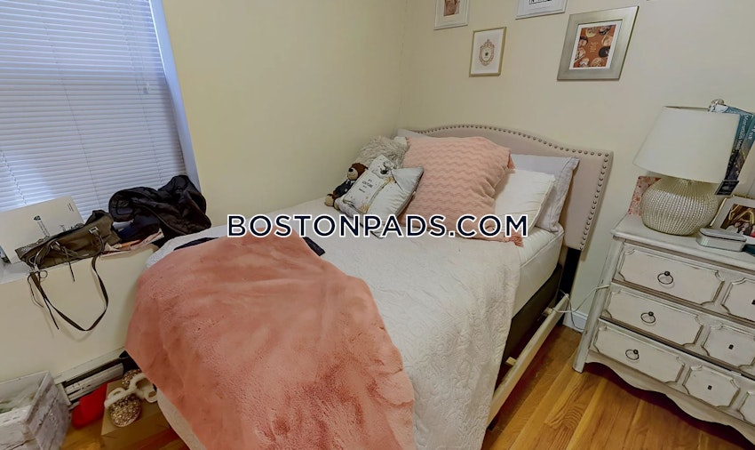 BOSTON - NORTH END - 3 Beds, 2 Baths - Image 6
