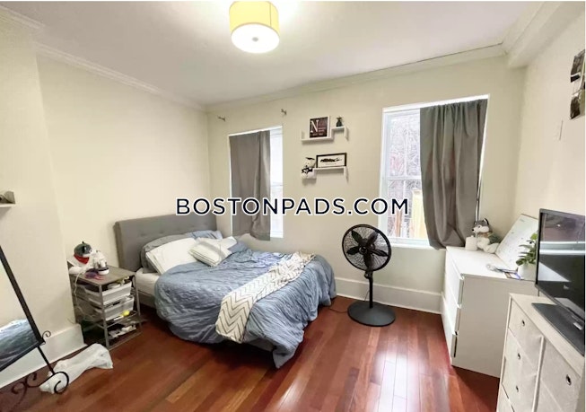 Boston - $4,800+ /mo