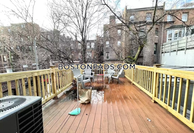 Boston - $4,800+ /mo