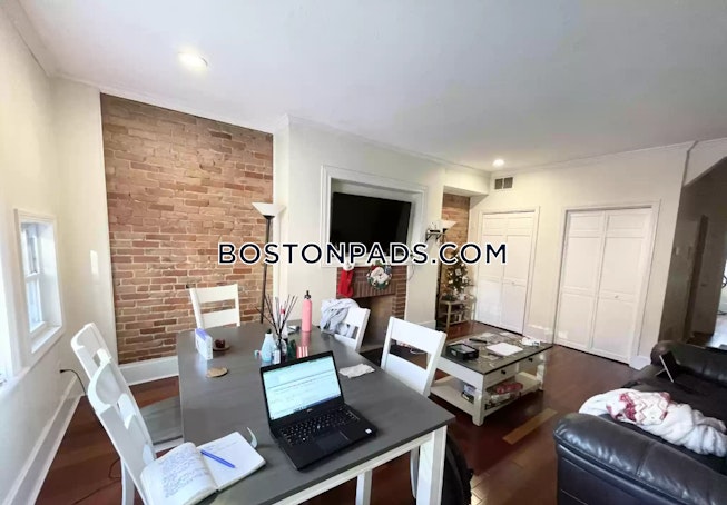 Boston - $4,800+ /mo