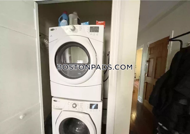 Boston - $4,800+ /mo