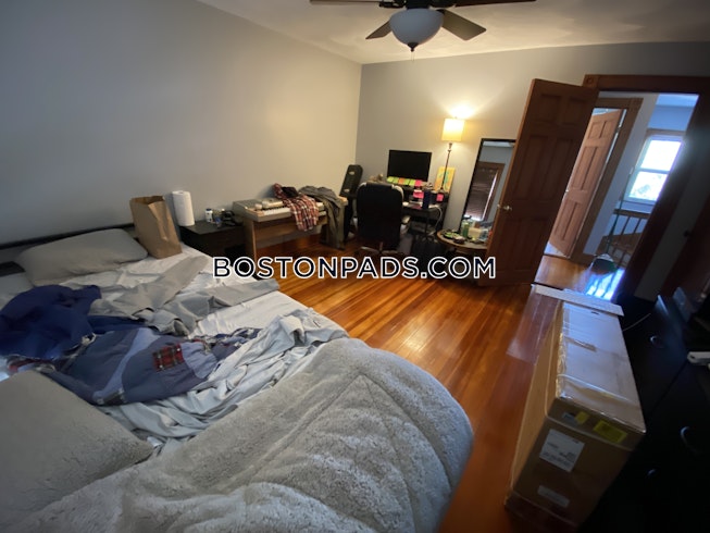 Somerville - $6,300+ /mo