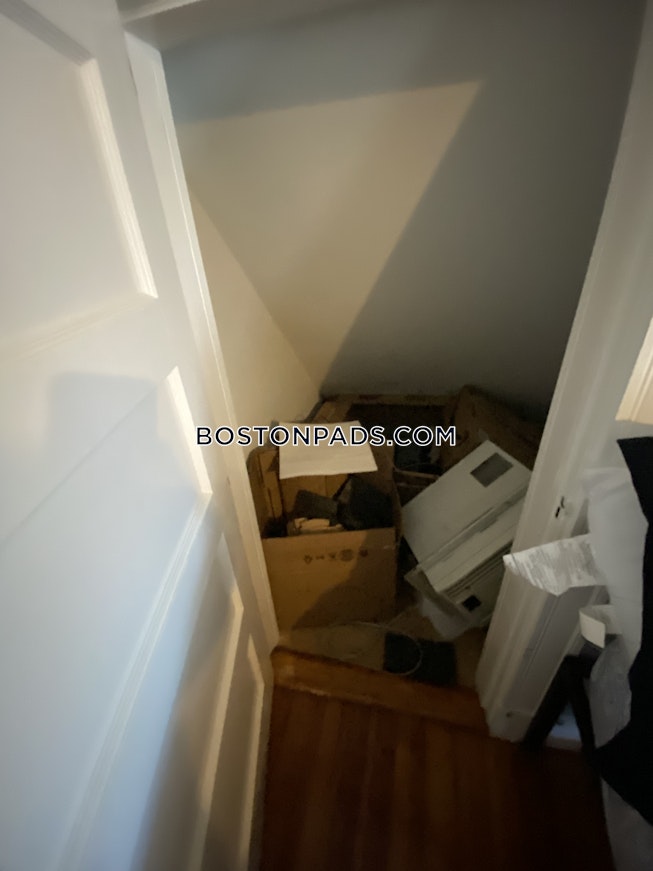 Somerville - $6,300+ /mo