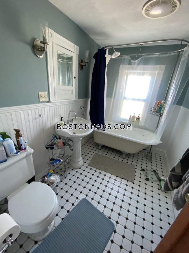 Somerville - $6,300+ /mo