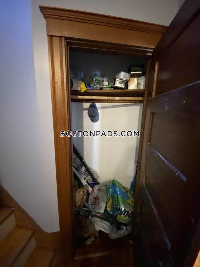 Somerville - $6,300+ /mo