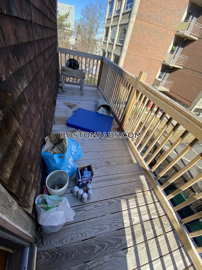 Somerville - $6,300+ /mo