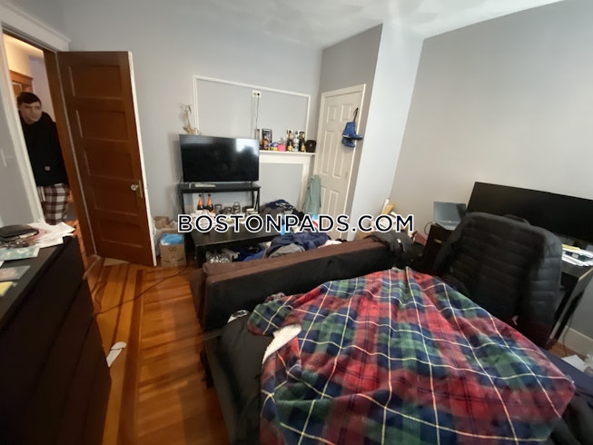 Somerville - $6,300+ /mo