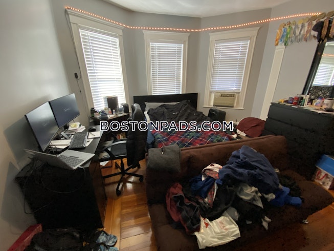 Somerville - $6,300+ /mo