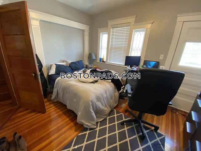 Somerville - $6,300+ /mo