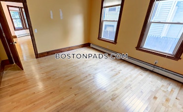 Boston - 6 Beds, 3 Baths