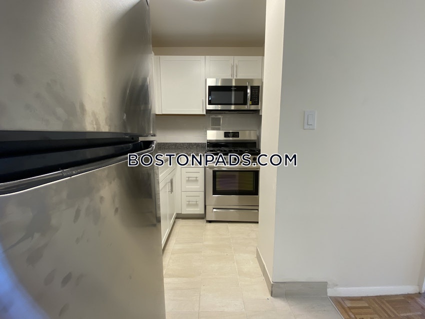 BROOKLINE- BOSTON UNIVERSITY - 2 Beds, 2 Baths - Image 8