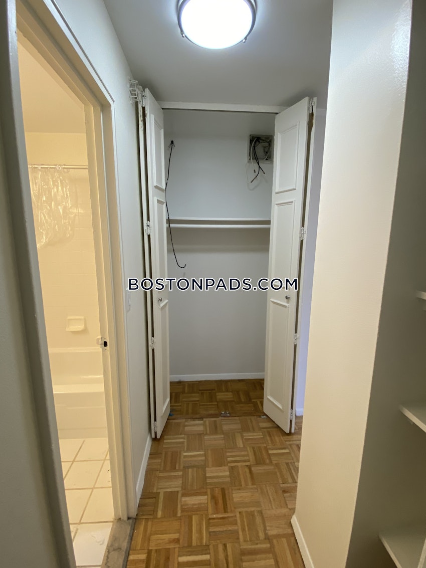 BROOKLINE- BOSTON UNIVERSITY - 2 Beds, 2 Baths - Image 25