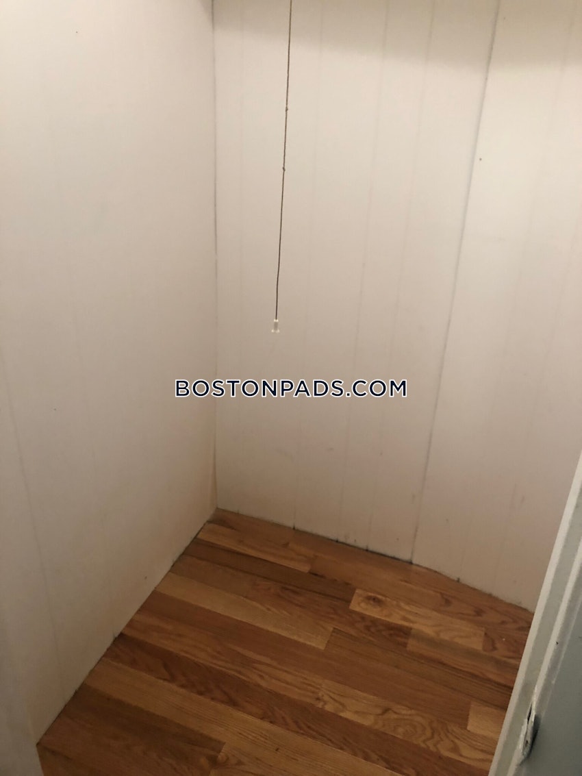 BOSTON - BRIGHTON - CLEVELAND CIRCLE - 1 Bed, 1 Bath - Image 9