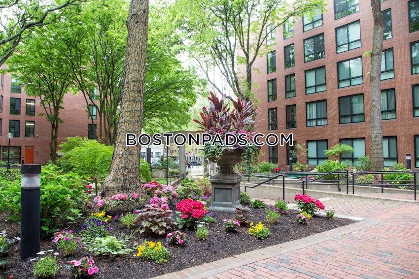 BOSTON - NORTH END - 2 Beds, 1 Bath - Image 2