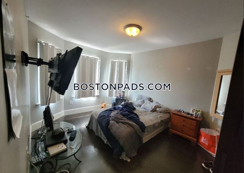 BOSTON - DORCHESTER - UPHAMS CORNER - 3 Beds, 1 Bath - Image 6