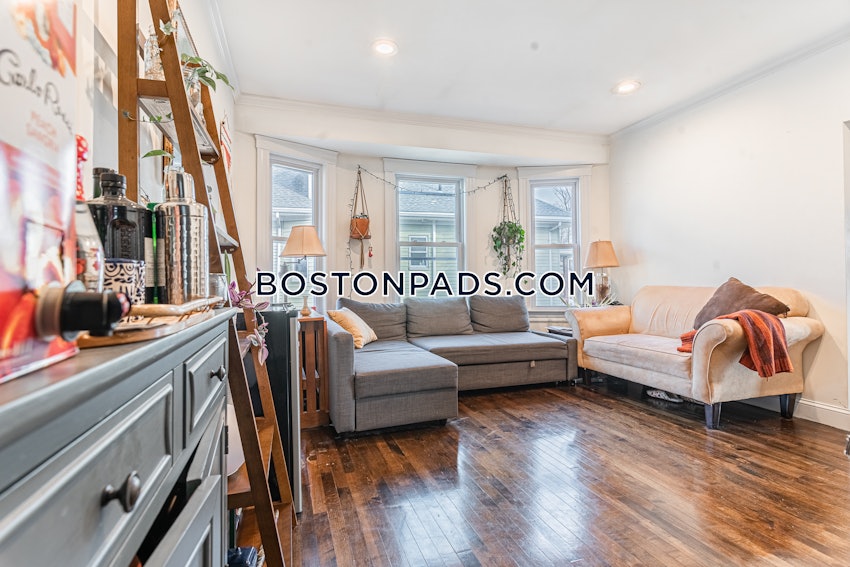 BOSTON - BRIGHTON - BRIGHTON CENTER - 4 Beds, 1.5 Baths - Image 4