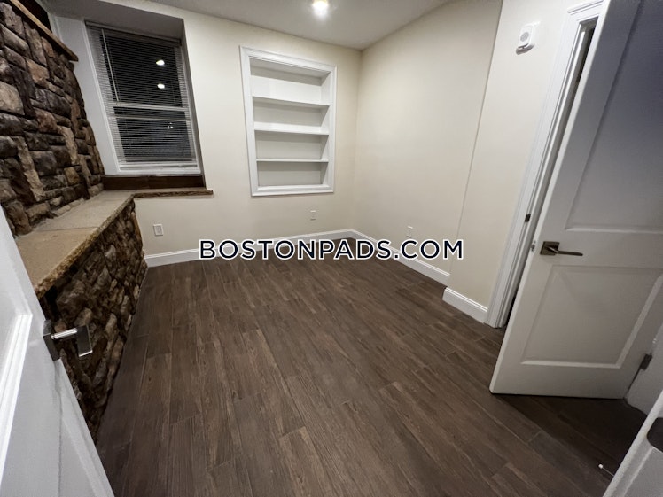 Beacon St, Brookline