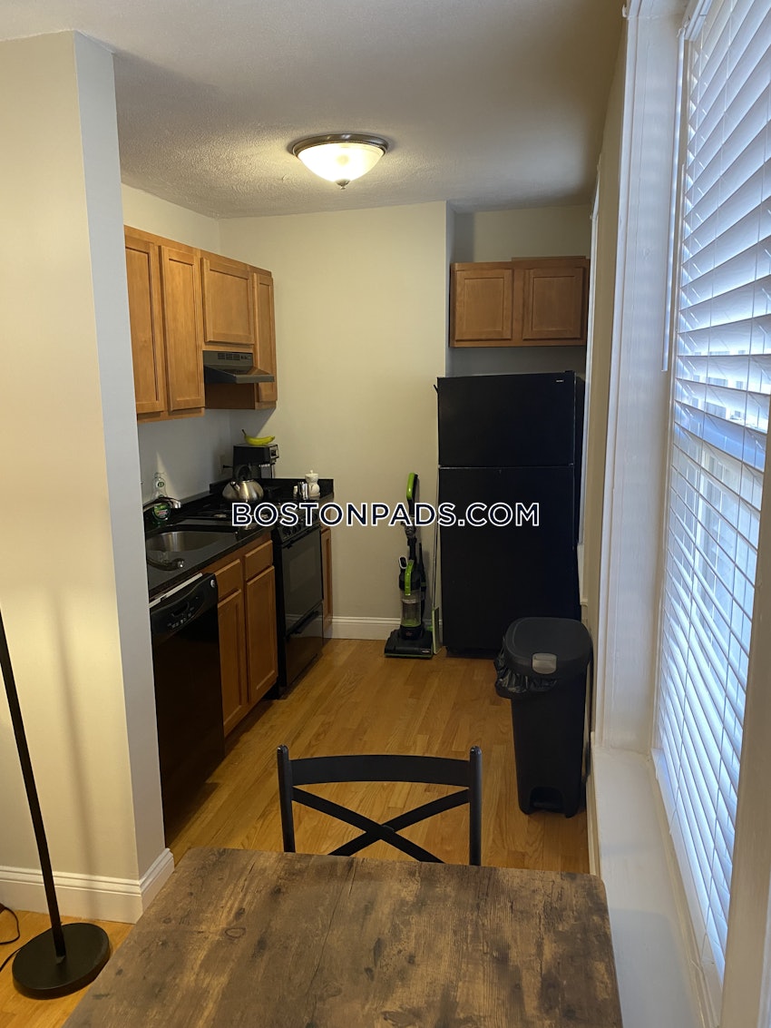 BOSTON - NORTH END - 1 Bed, 1 Bath - Image 4