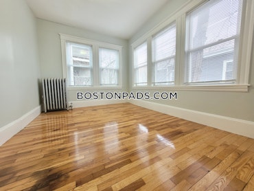 Boston - 4 Beds, 1 Baths