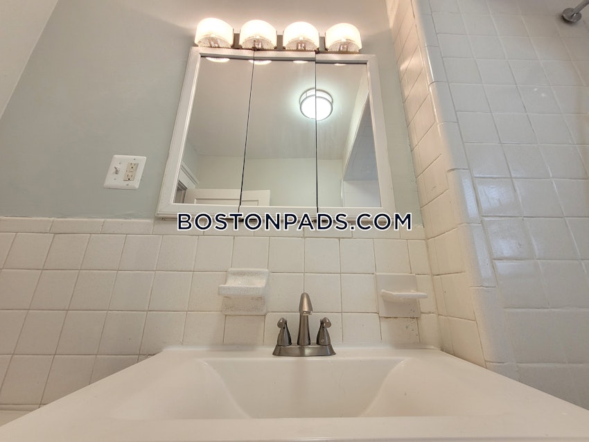 BOSTON - JAMAICA PLAIN - CENTER - 4 Beds, 1 Bath - Image 12