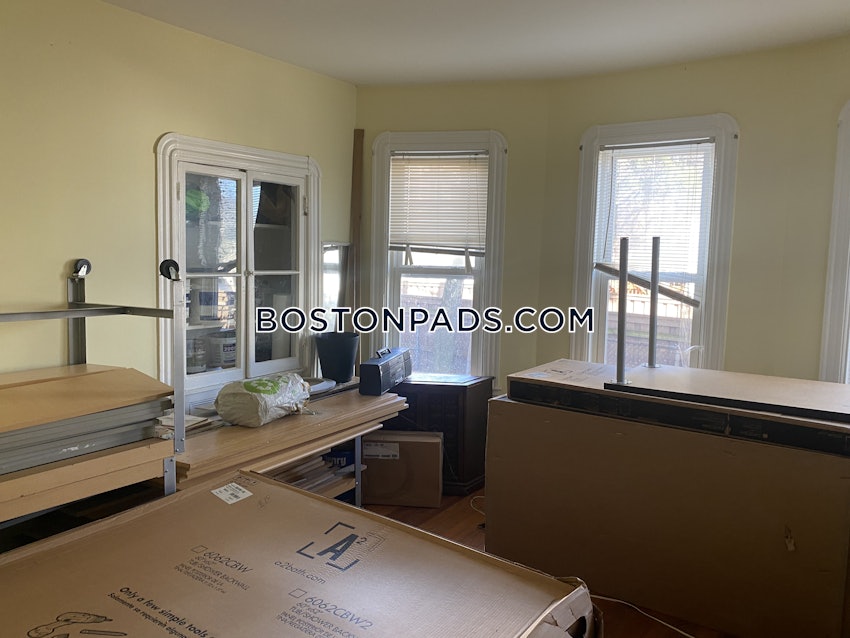 BOSTON - DORCHESTER - SAVIN HILL - 4 Beds, 1 Bath - Image 2