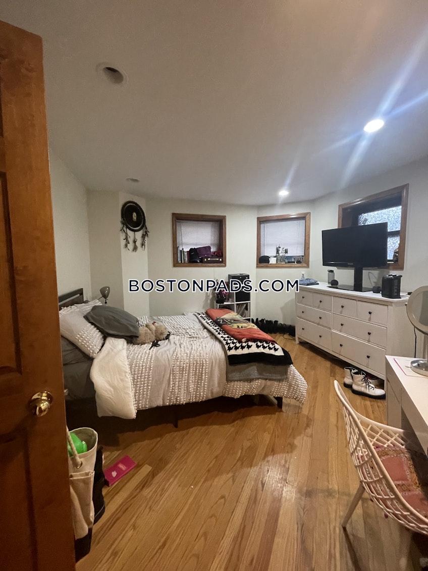 Boston - $4,500+ /month