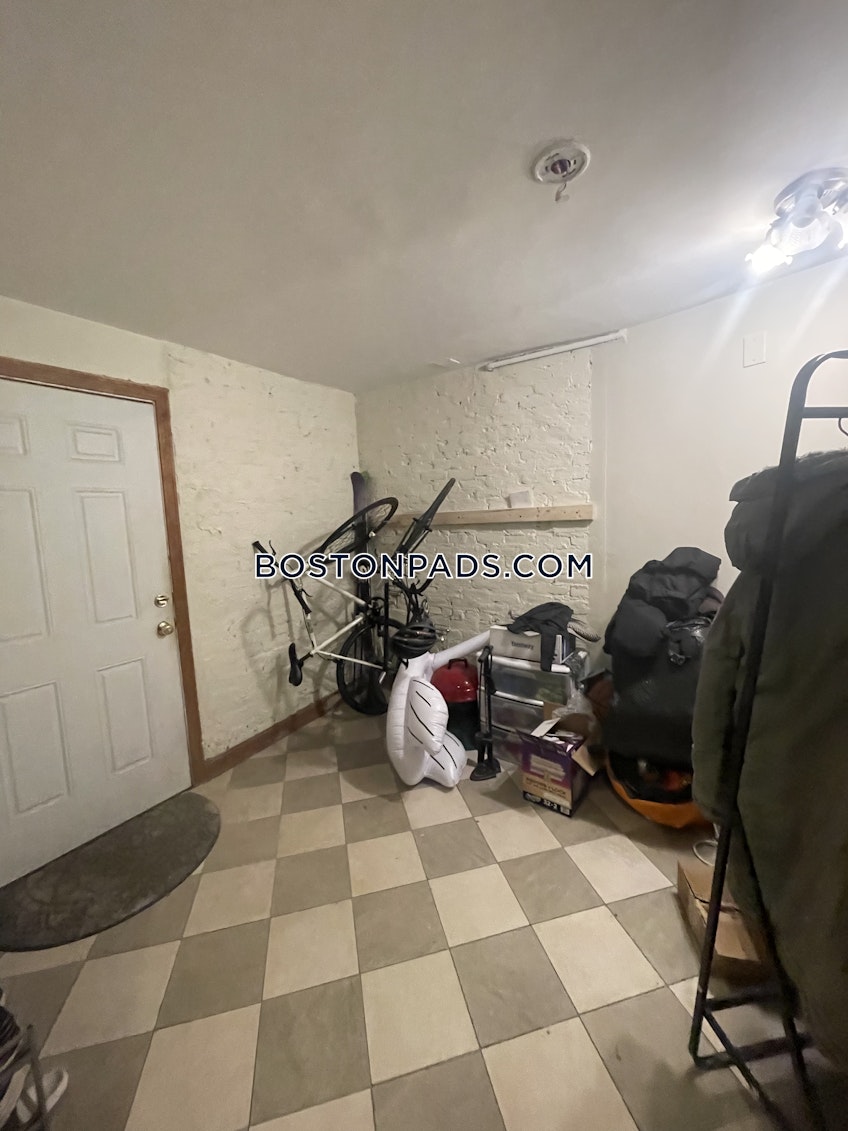 Boston - $4,500+ /month