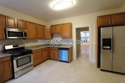 Brookline 2 Bed 1 Bath BROOKLINE- BOSTON UNIVERSITY $3,800  Boston University - $4,100