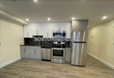 Allston MODERN Studio 1 bath available 8/1 on Commonwealth Ave in Brookline! Boston - $3,100 No Fee