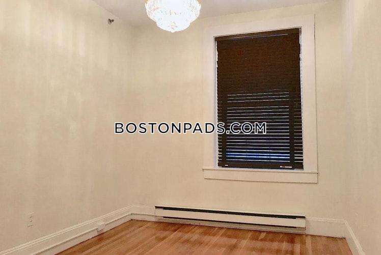 Boylston St., Boston