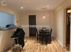 Traveler St./>, Boston