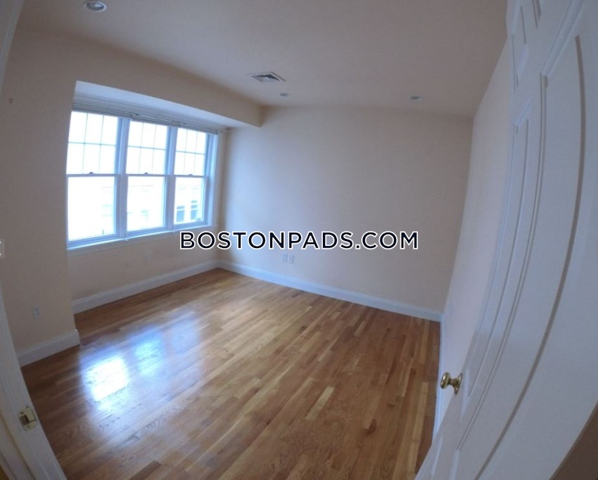 BOSTON - BRIGHTON - CLEVELAND CIRCLE - 5 Beds, 2 Baths - Image 2